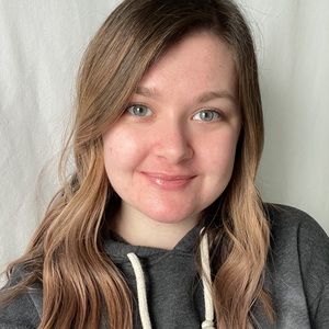 Meet your Posher, Carly